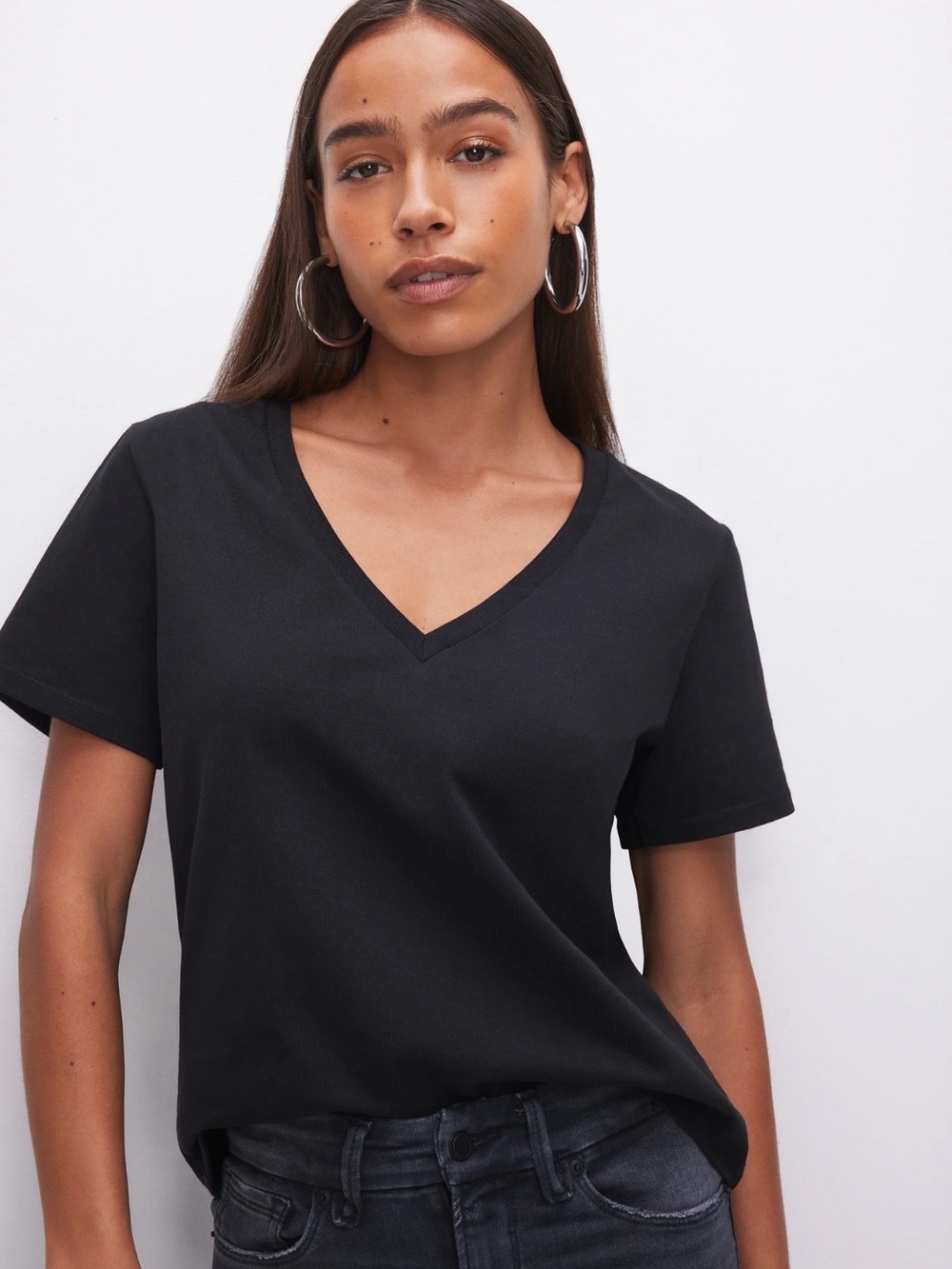 Good American Black Scuba Classic V-Neck Tee